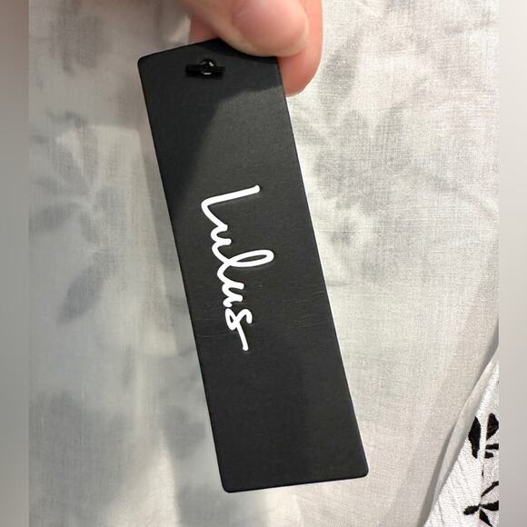 LULUS Breezy Beauty Black Floral Tie Front Crop Top NWT | Size XL - Picture 7 of 8